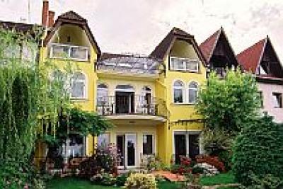 Panoráma Hotel Eger - családias szálloda az egri vár közelében - Panoráma Hotel Eger - Romantikus és elegáns olcsó szállás Egerben