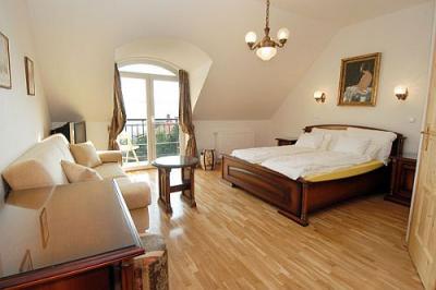 Apartman antik bútorokkal Egerben - Panoráma Hotel Eger - Panoráma Hotel Eger - Romantikus és elegáns olcsó szállás Egerben